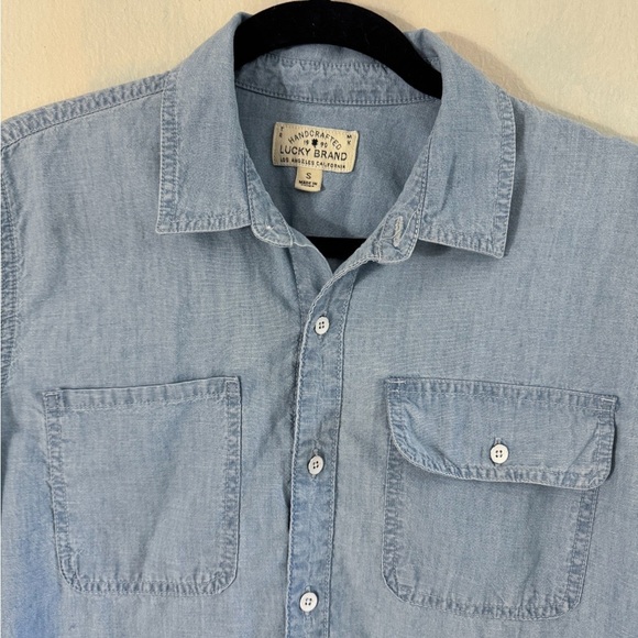 LUCKY BRAND Women's Long Sleeve Button Up Denim Boyfriend Shirt Size Small - Picture 2 of 6